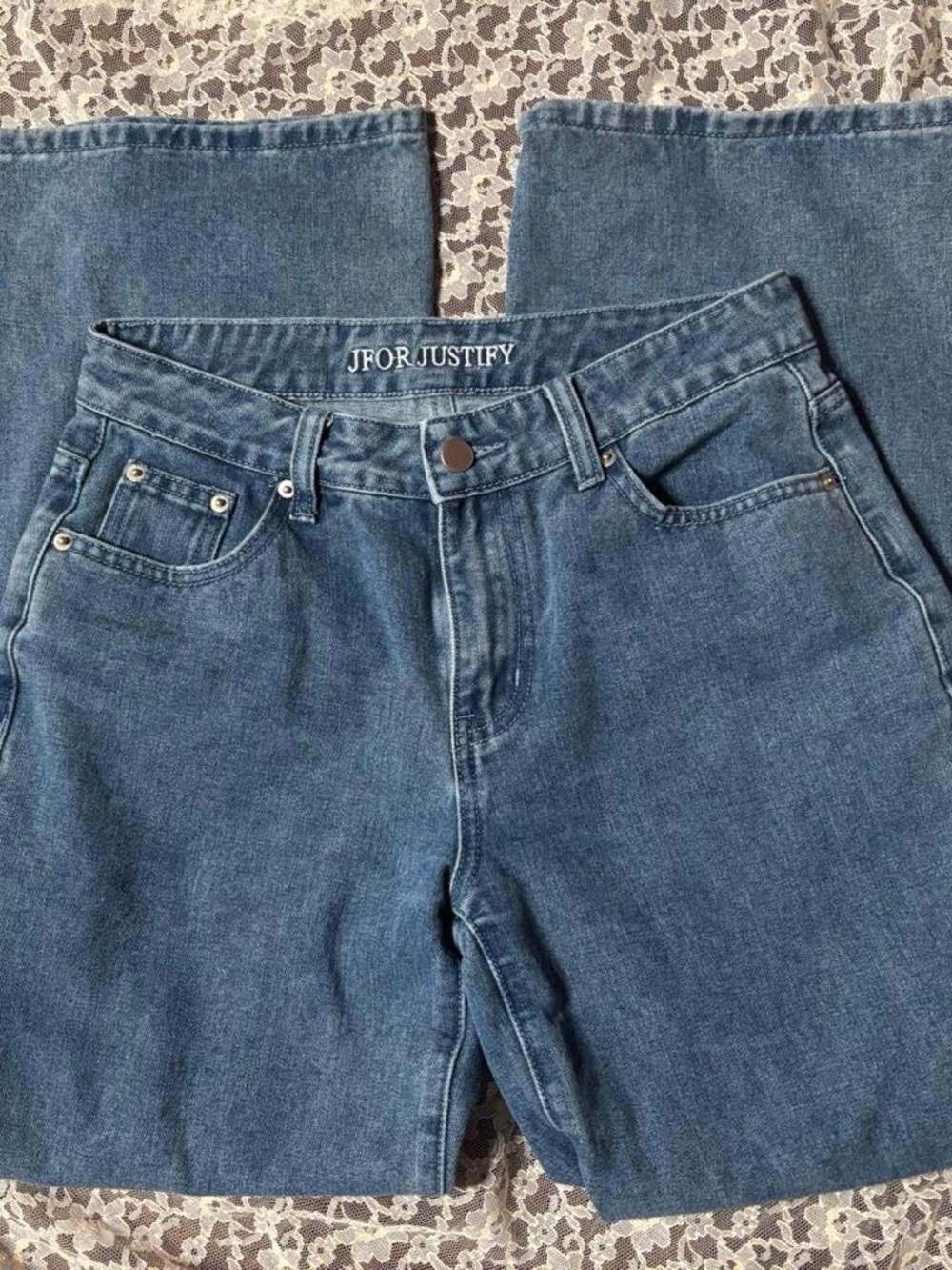 J for Justify Women's Mid-Blue Straight Leg Jeans